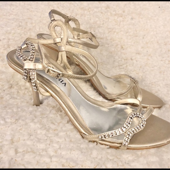 Lasonia  gold rhinestone Holiday heels size 7. - Picture 2 of 5